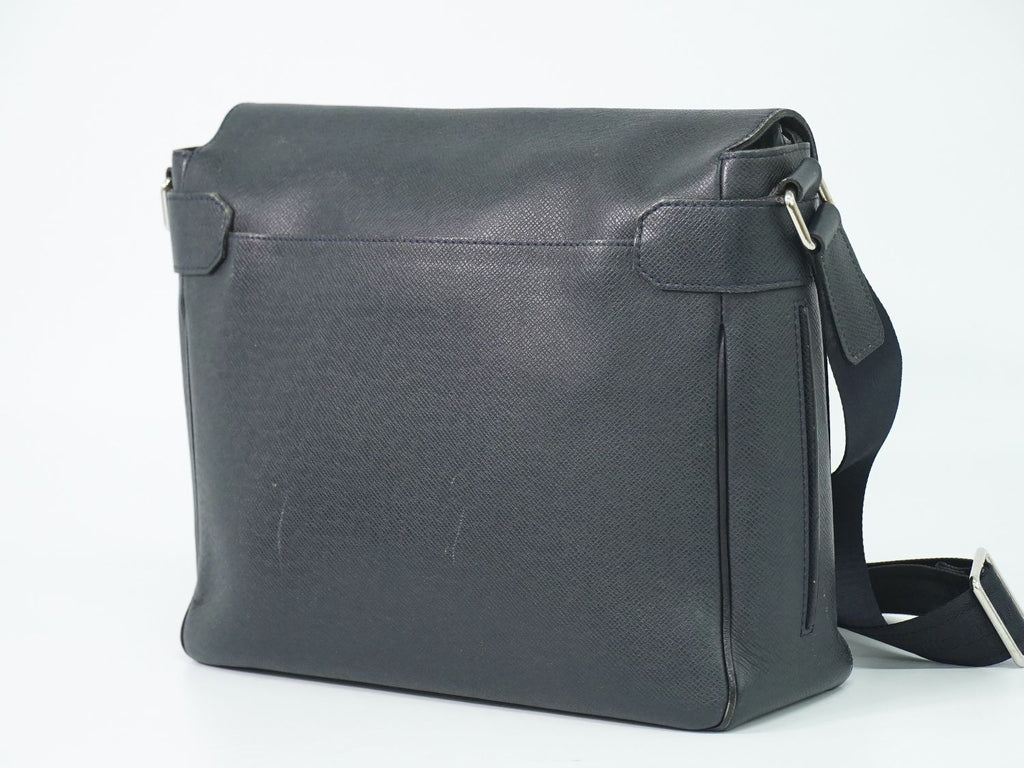 Louis Vuitton LV Roman MM Taiga Leather Shoulder Bag Boreal Dark Navy — view 2