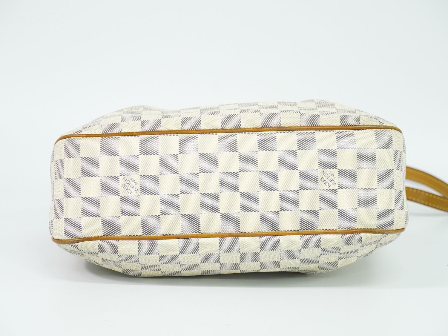 Louis Vuitton LV Siracusa PM Damier Azur Shoulder Bag Pochette White Gray — view 3