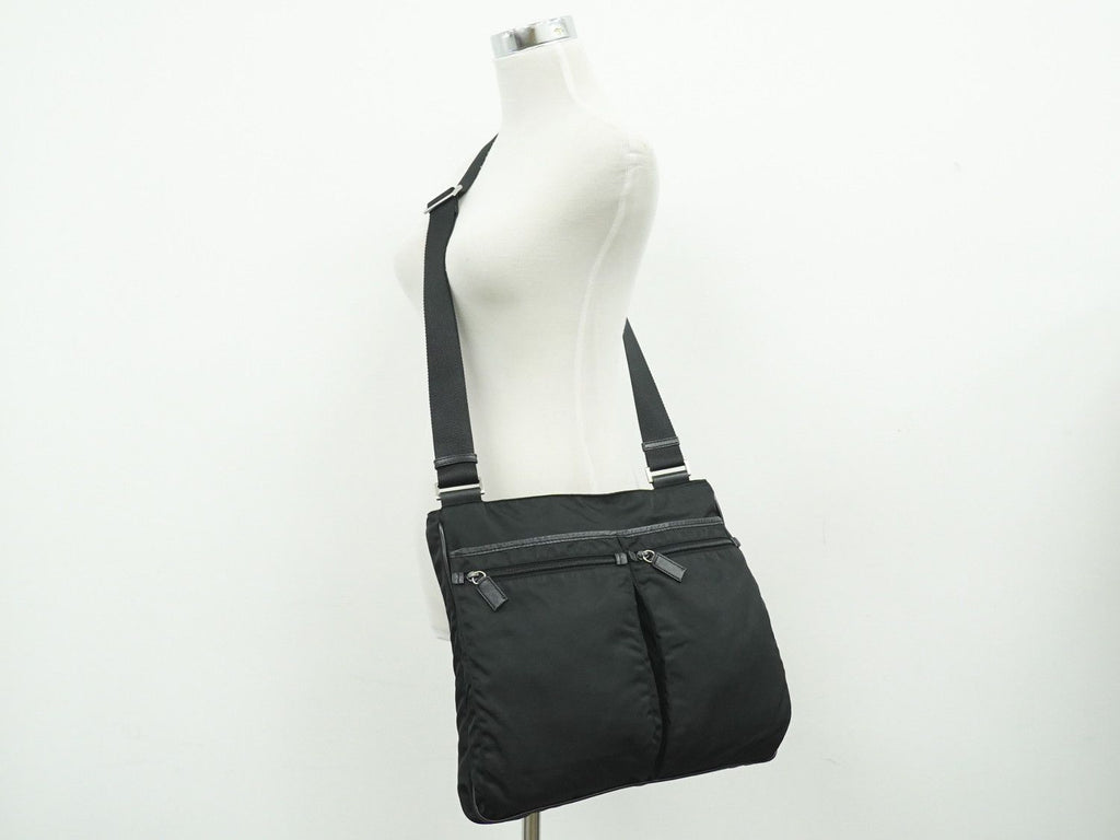 Prada Nylon Shoulder Bag Pochette Black — view 5