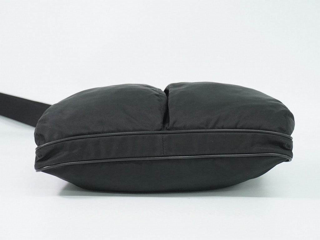 Prada Nylon Shoulder Bag Pochette Black — view 3