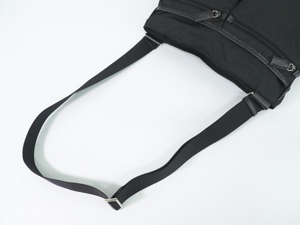 Prada Nylon Shoulder Bag Pochette Black — view 4