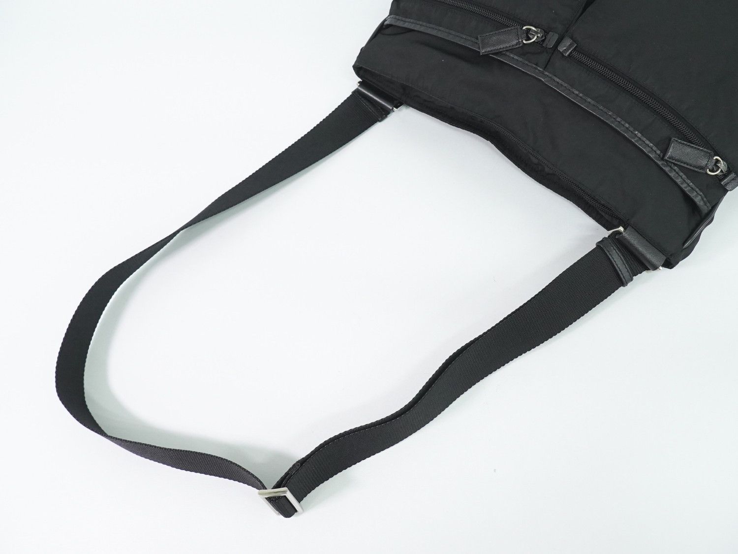 Prada Nylon Shoulder Bag Pochette Black — view 4