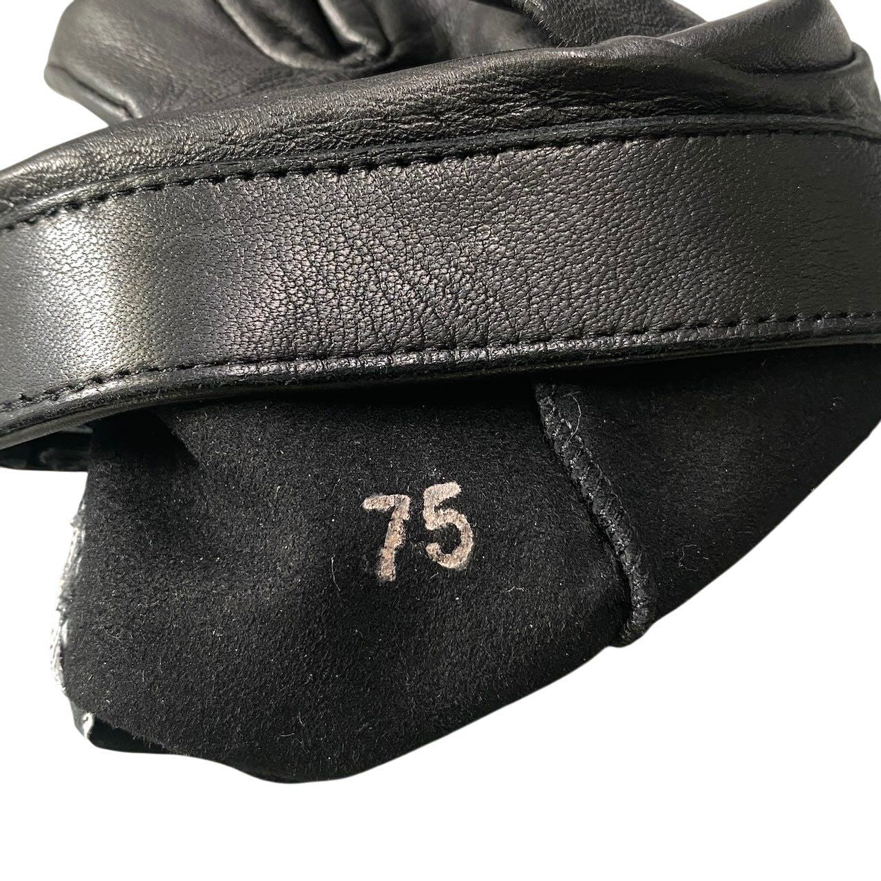 Chanel G1 Quilted Leather Gloves Turnlock CC Logo 8 Black Lambskin — view 6