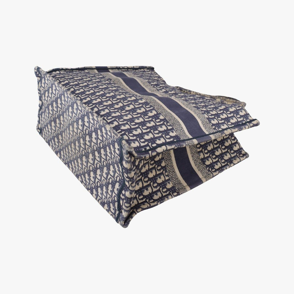 Dior Book Tote Navy Jacquard — view 6