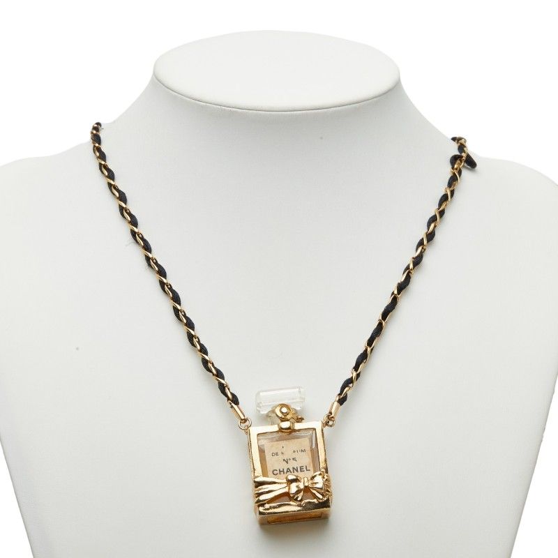 Chanel N°5 Perfume Bottle Chain Pendant Gold Plated — view 7