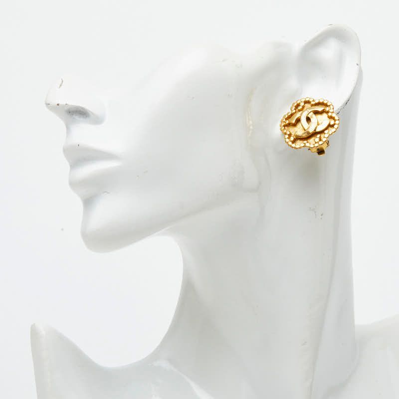 Chanel CC Logo Flower Motif Vintage Earrings Gold Plated — view 6