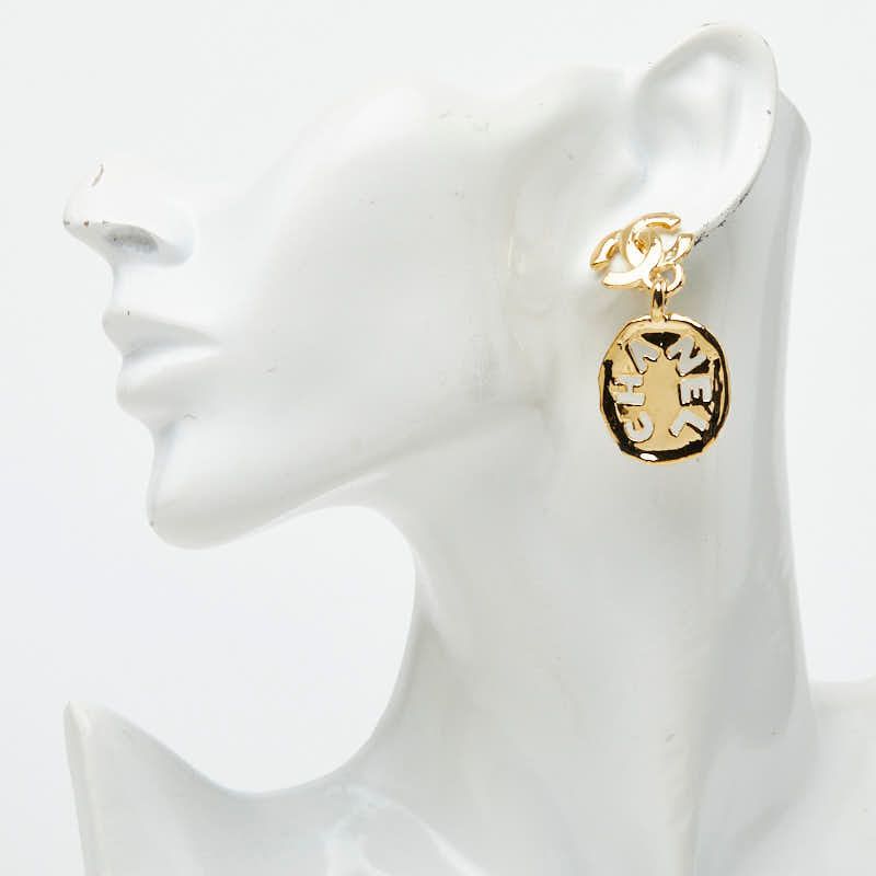 Chanel CC Logo Vintage Earrings Gold Plated — view 5