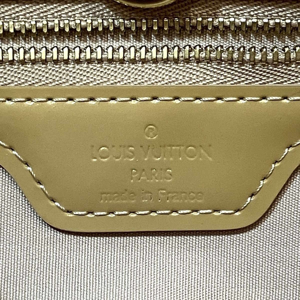 Louis Vuitton Wilshire PM Vernis Handbag Enamel Patent Leather — view 4