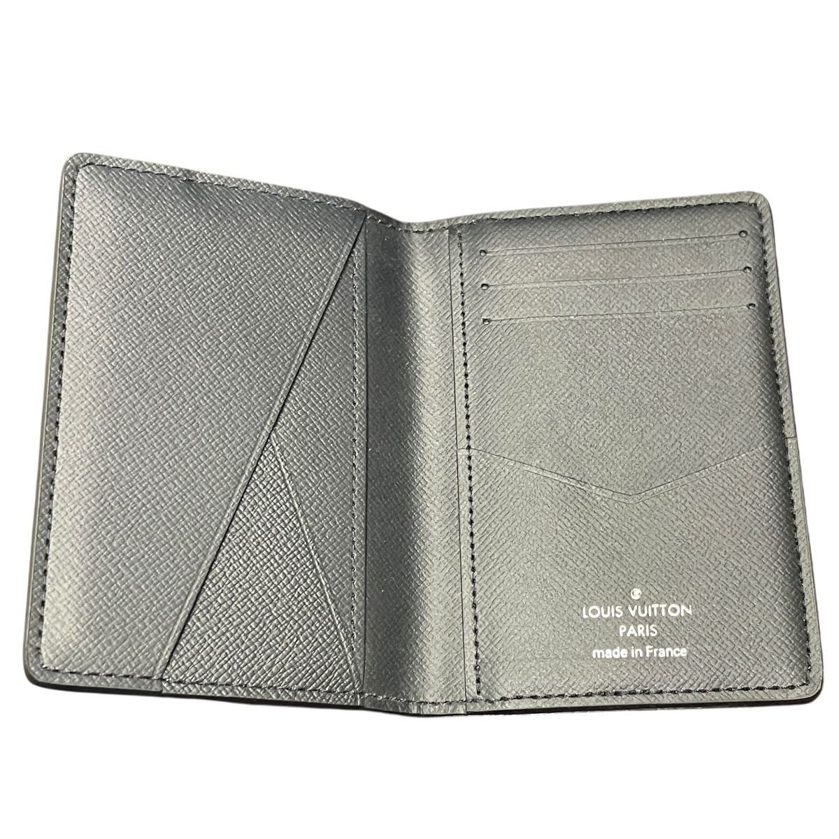 Louis Vuitton Organizer de Poche Taiga Business Card Holder Leather — view 3