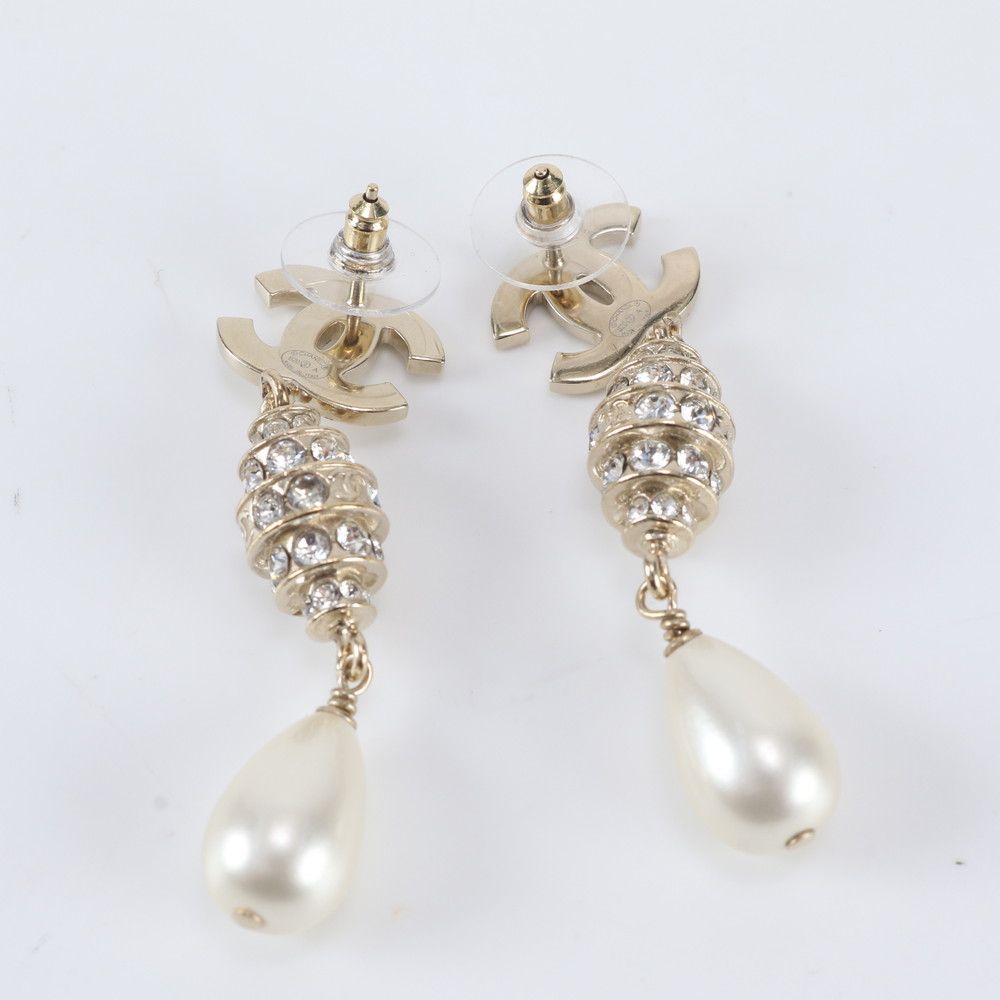 Chanel 20 a CC Logo Faux Pearl Swing Earrings Gold Rhinestone — view 5