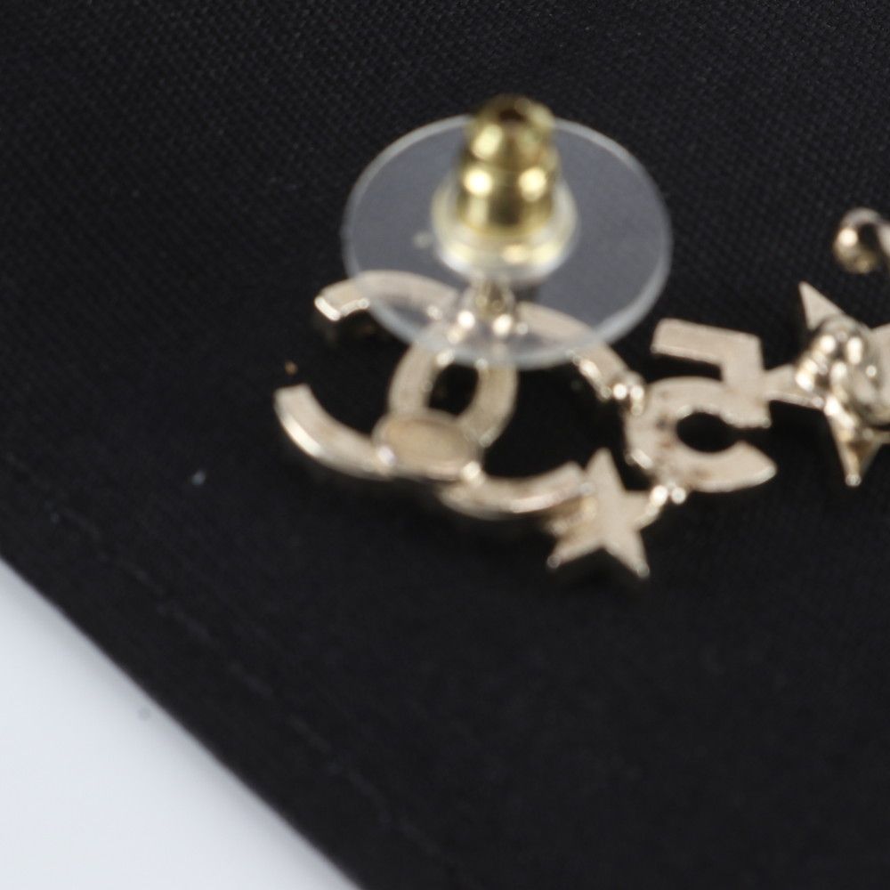Chanel S CC Logo Star 5 Earrings Gold Rhinestone — view 4