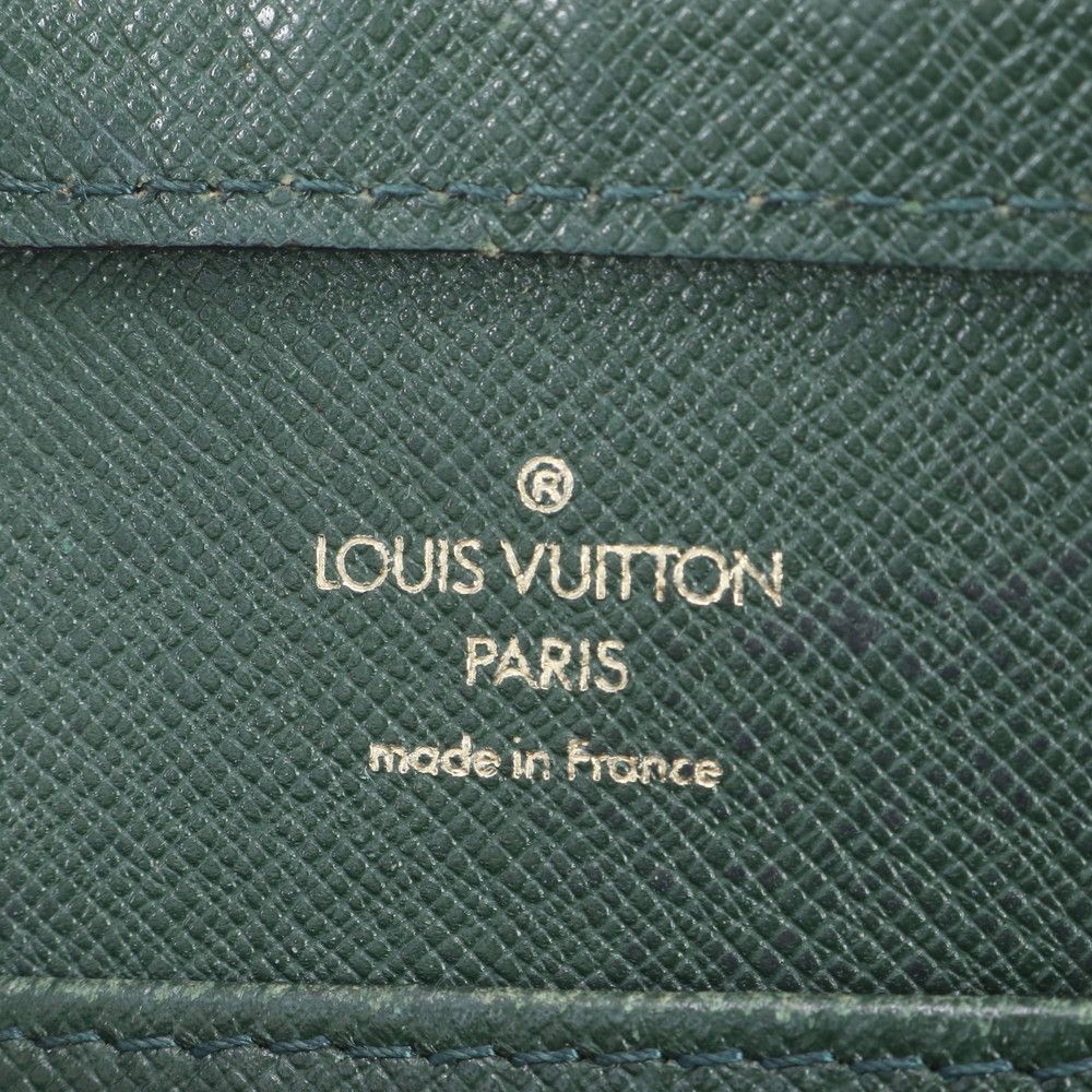 Louis Vuitton Taiga Baikal Leather Clutch Pouch Business — view 9