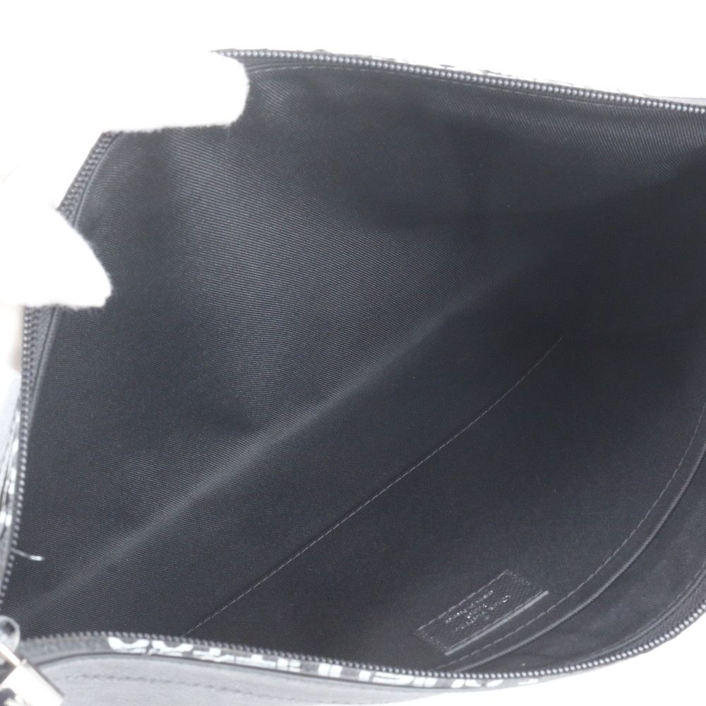 Louis Vuitton Taiga Pochette Apollo Leather Clutch Black — view 6