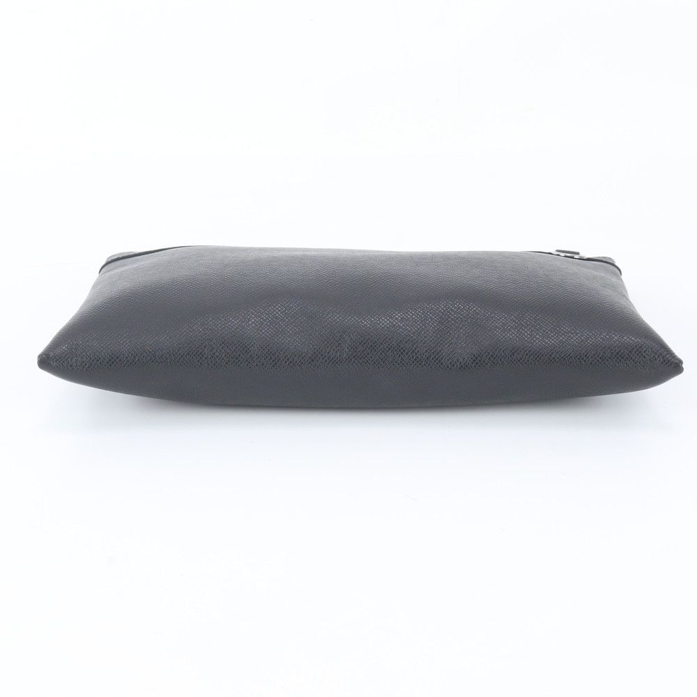 Louis Vuitton Taiga Pochette Apollo Leather Clutch Black — view 5