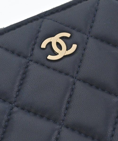 Chanel Pouch Navy — view 5
