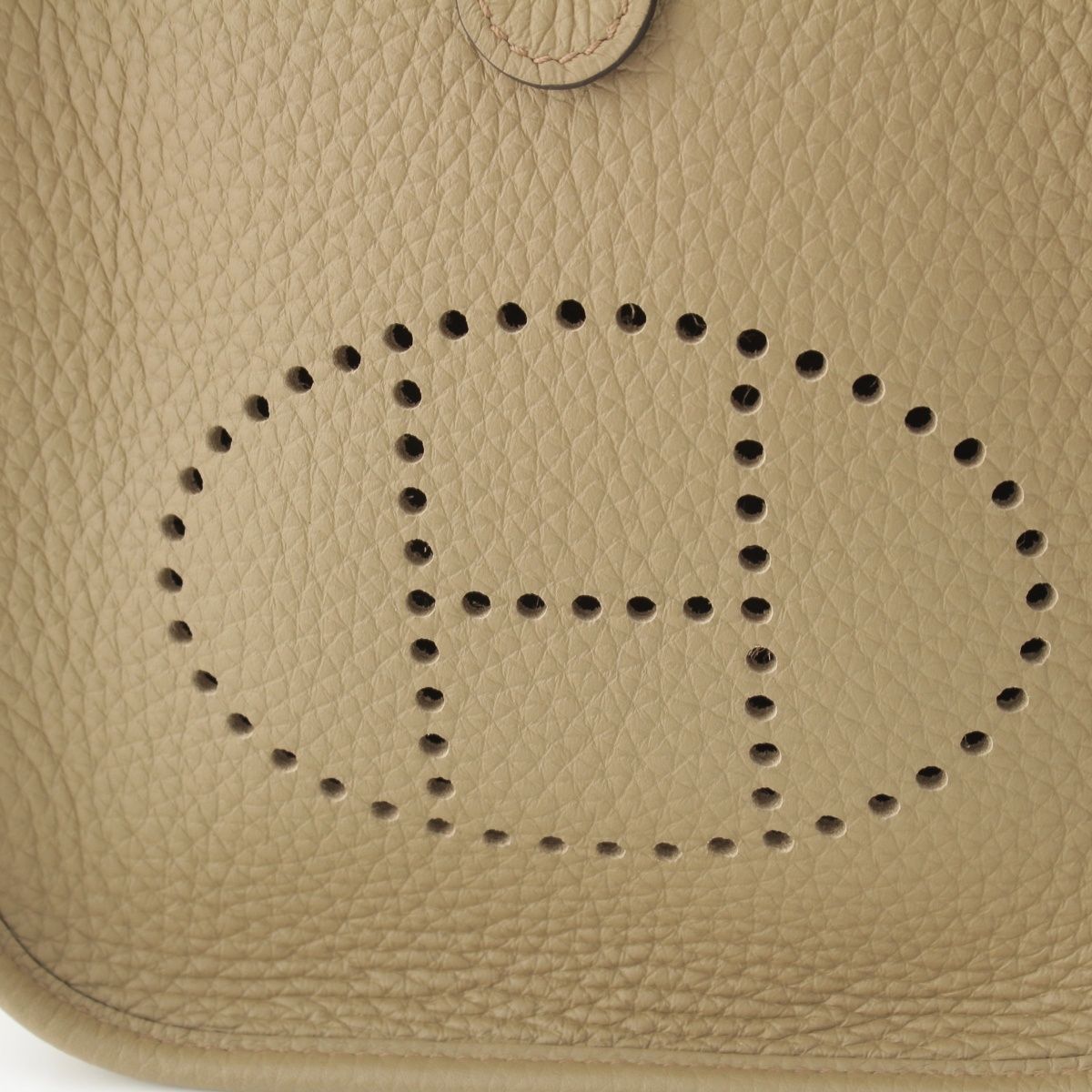 Hermes Evelyne TPM 16 Amazon Taurillon Clemence Beige Marfa Handbag — view 7