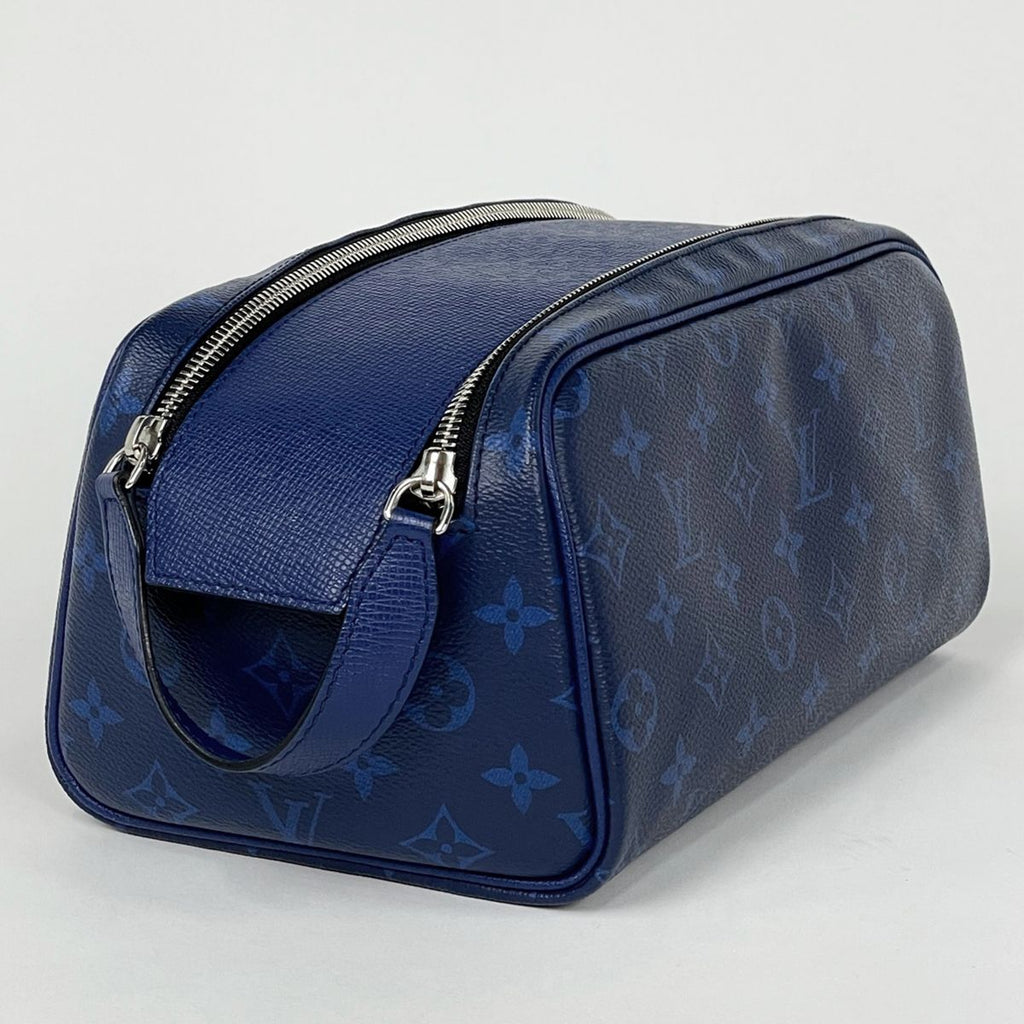 Louis Vuitton Dopp Kit Pouch Travel Bag Second Taigarama Cobalt — view 4