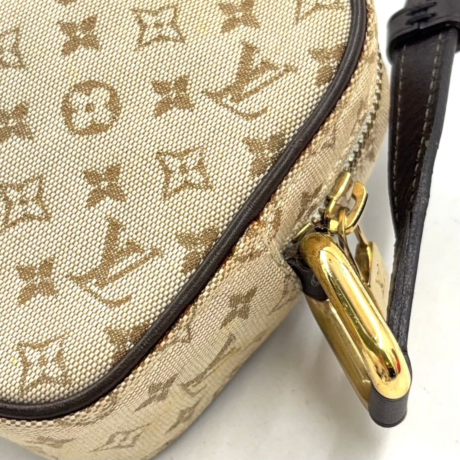 Louis Vuitton Juliette MM Monogram Mini Khaki Leather Canvas Dark Brown Beige — view 8
