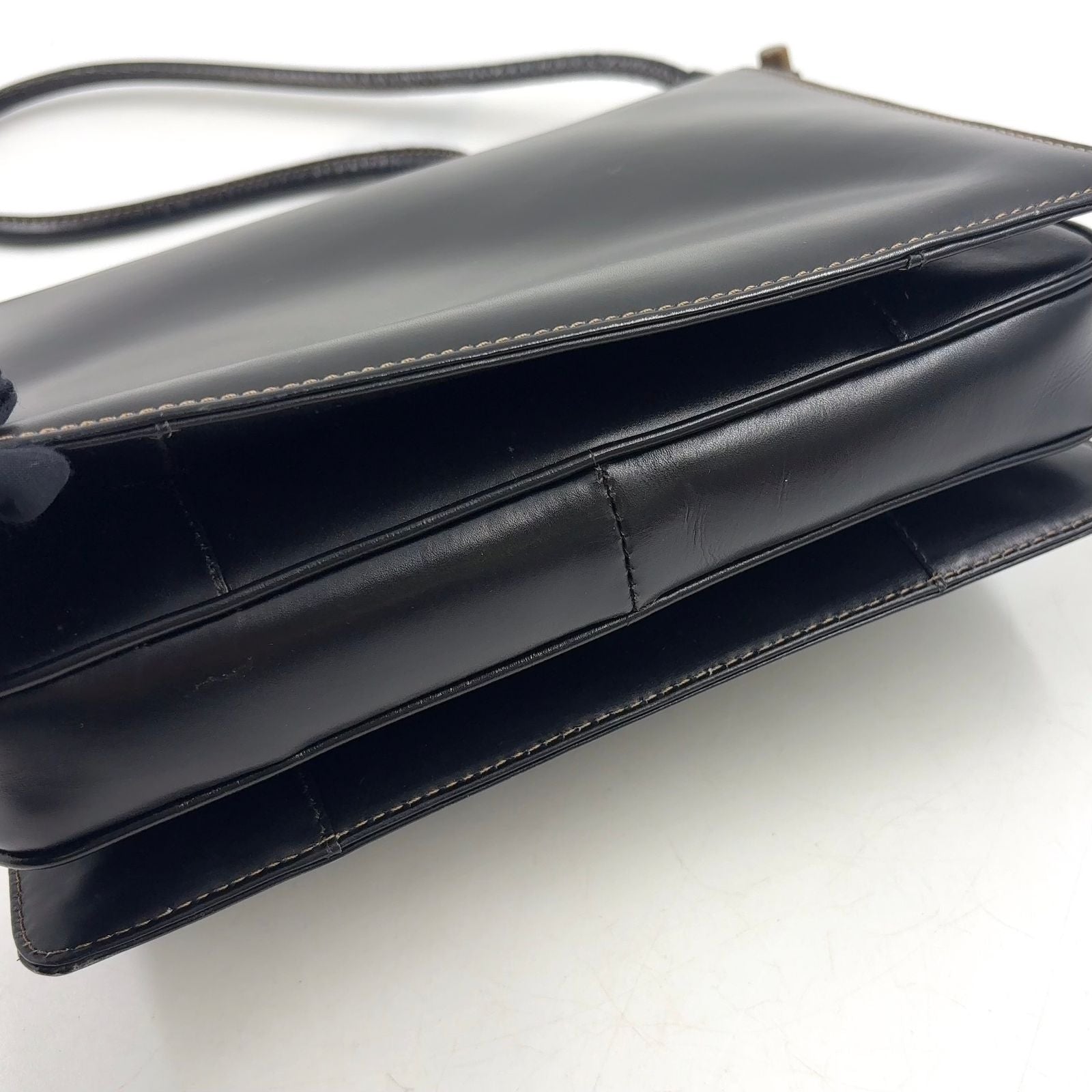 Loewe Vintage Flap Calfskin Black Shoulder Bag Gold — view 7