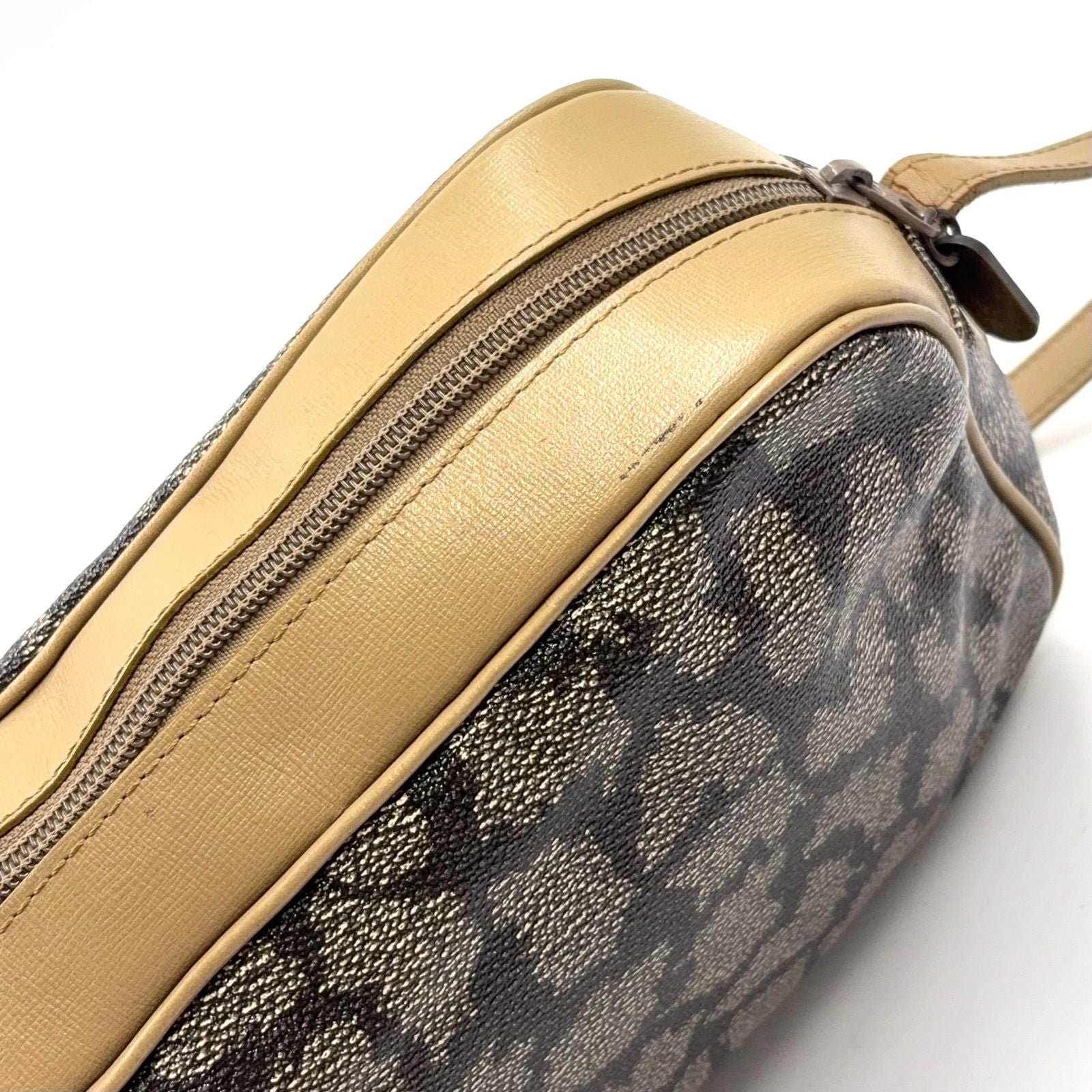 Saint Laurent Giraffe Pattern YSL Logo Calfskin Brown Beige Shoulder Bag Gold — view 6