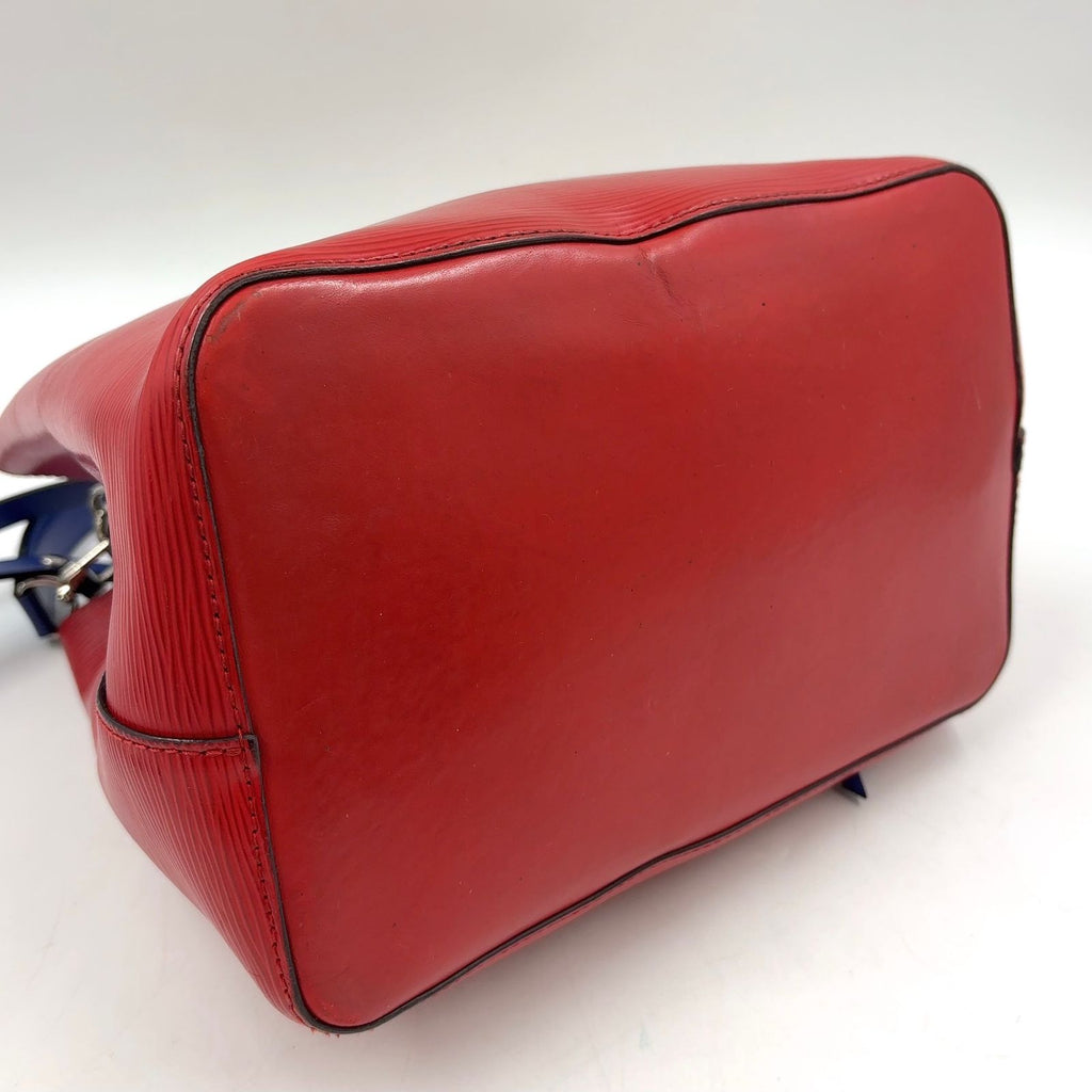 Louis Vuitton Neo Noe MM Epi Leather Blue Red Shoulder Bag Silver — view 7