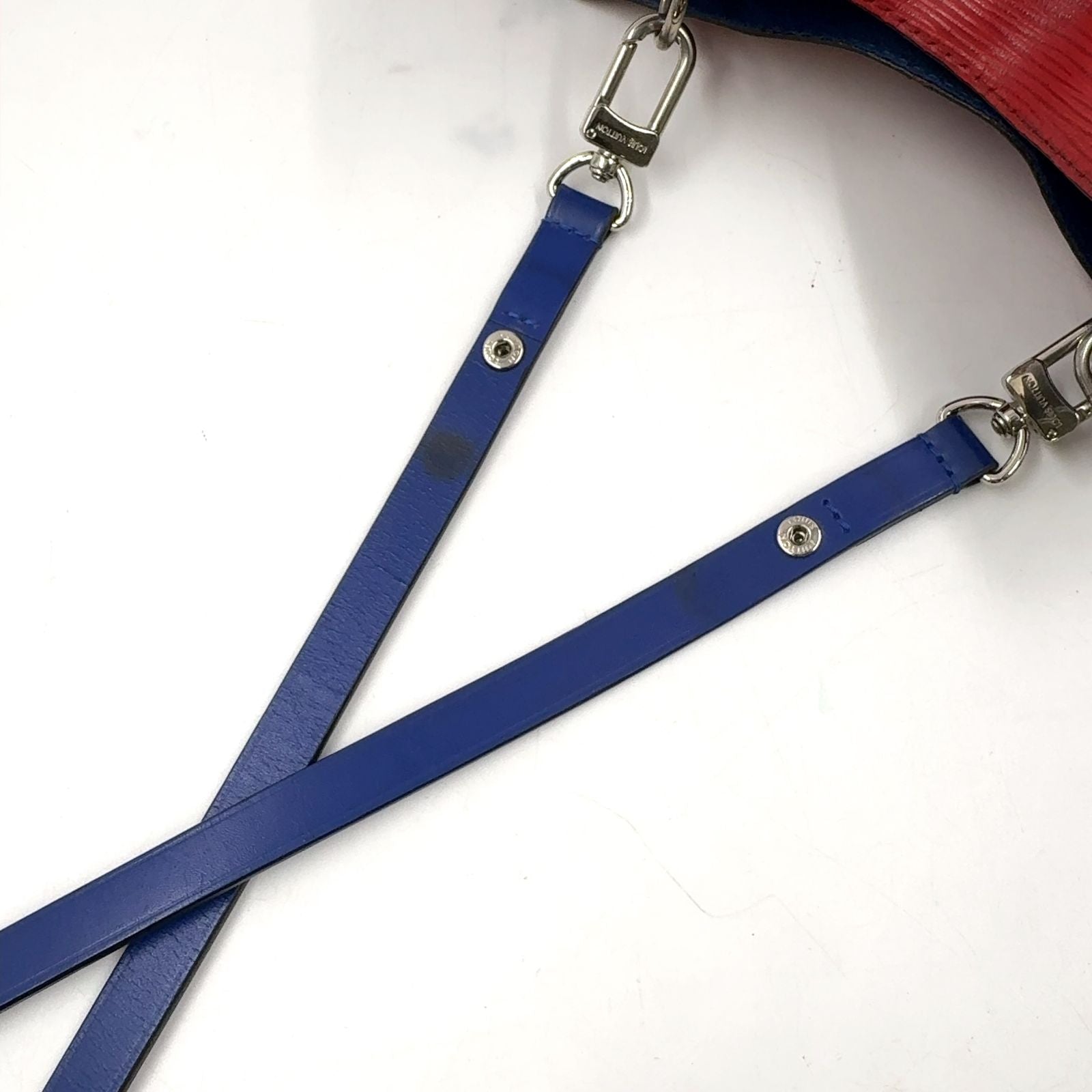 Louis Vuitton Neo Noe MM Epi Leather Blue Red Shoulder Bag Silver — view 5