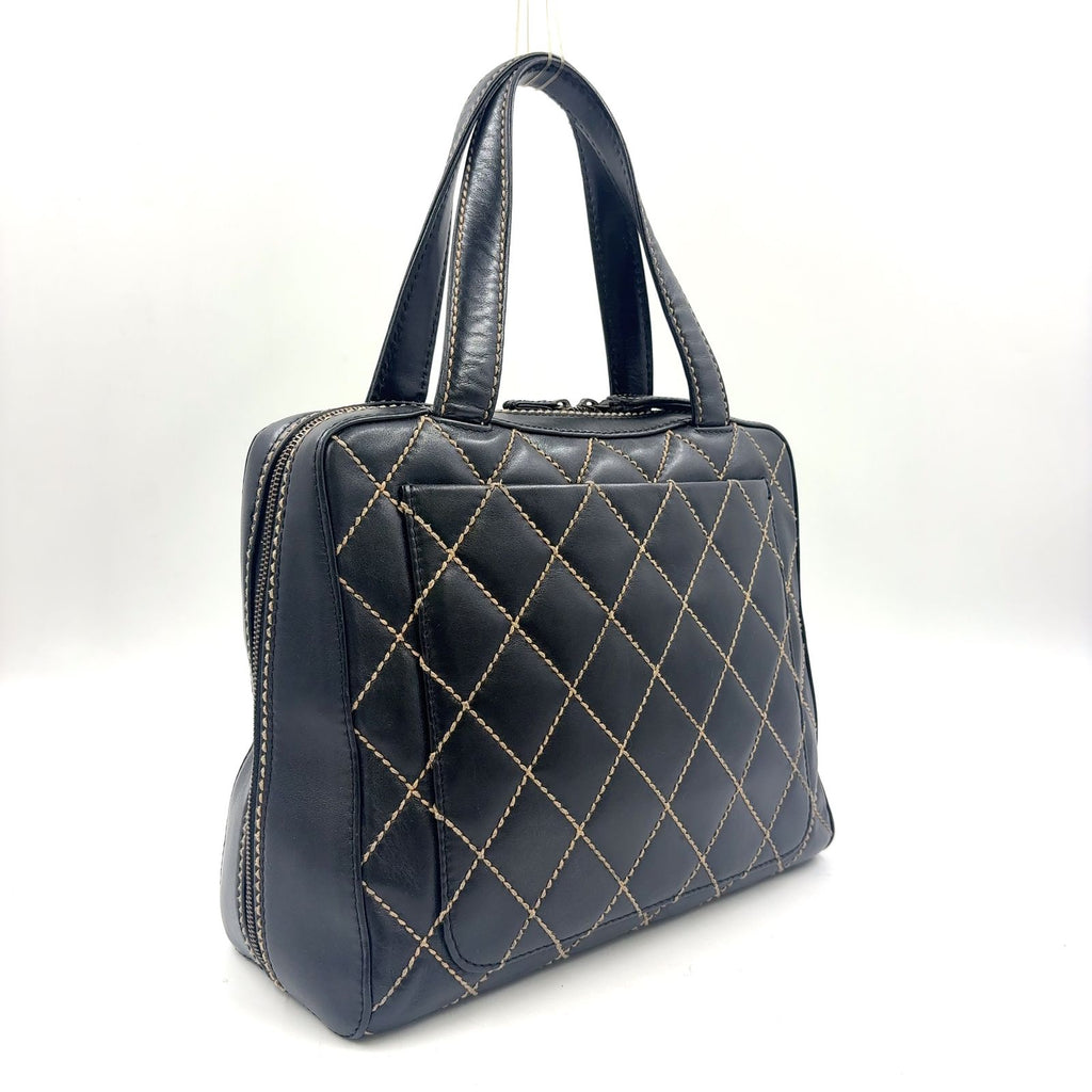 Chanel Wild Stitch Calfskin Black Handbag Gold — view 2