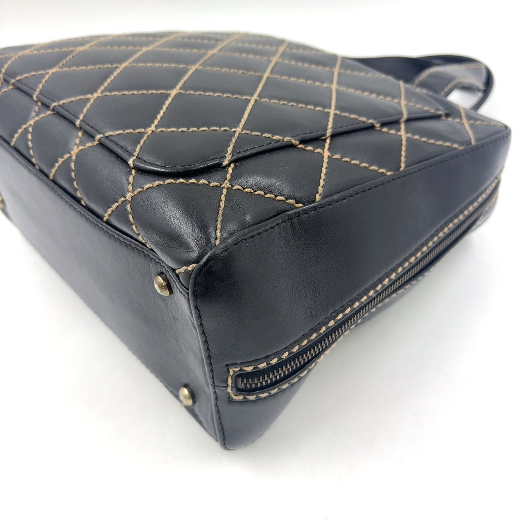 Chanel Wild Stitch Calfskin Black Handbag Gold — view 8