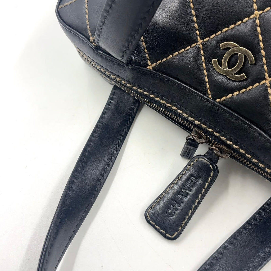 Chanel Wild Stitch Calfskin Black Handbag Gold — view 6