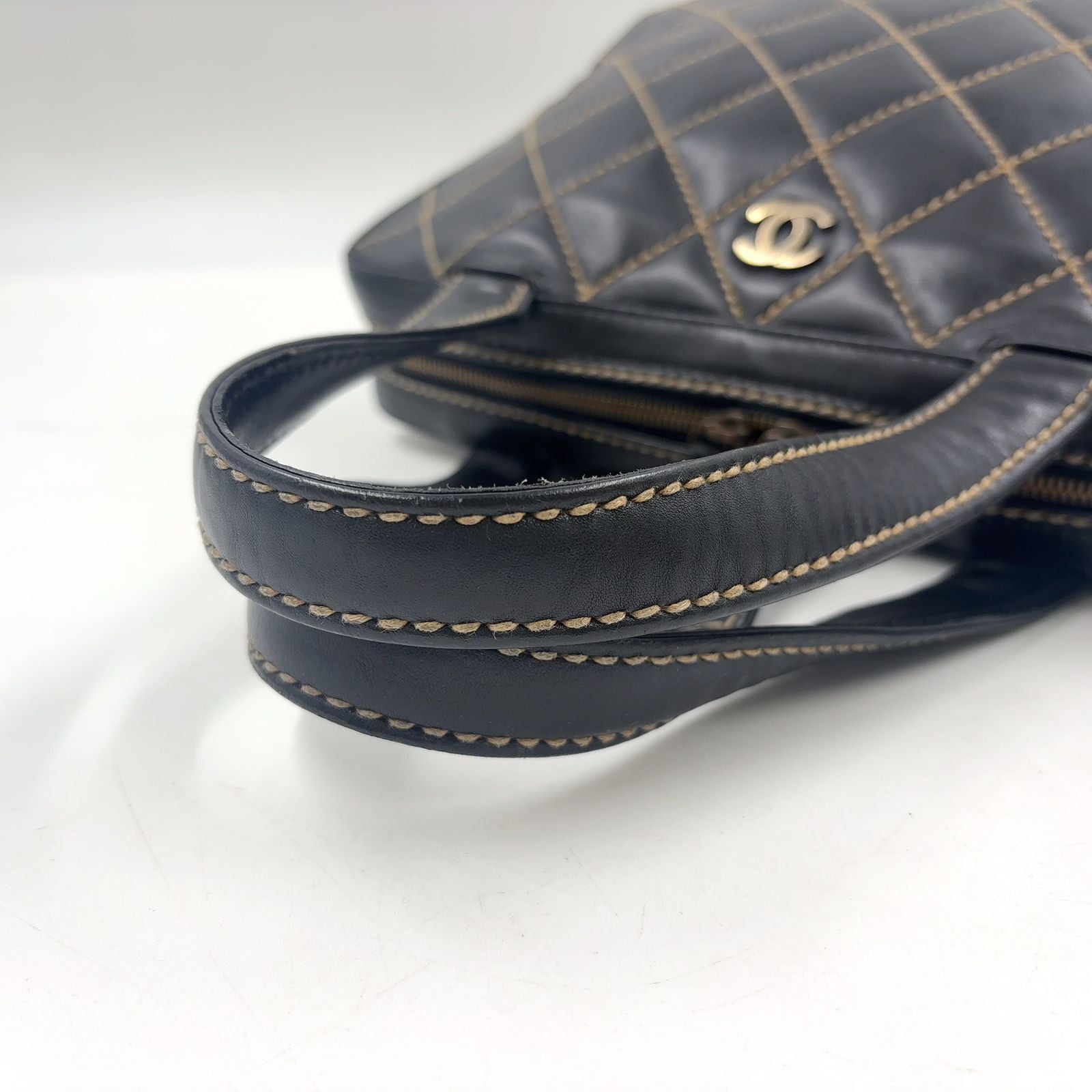 Chanel Wild Stitch Calfskin Black Handbag Gold — view 5