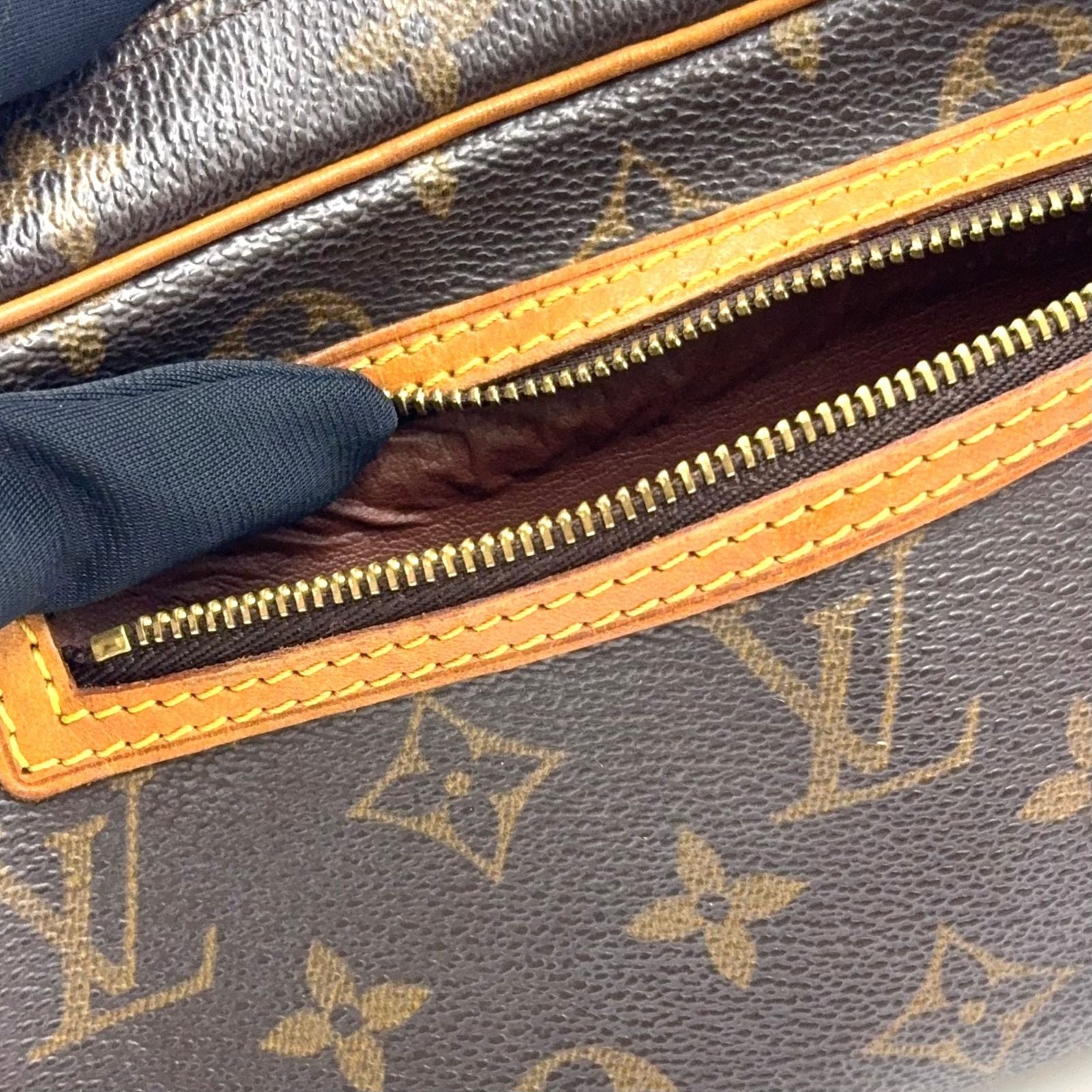 Louis Vuitton Pochette Cite Monogram Leather Brown Light Shoulder Bag Gold — view 5