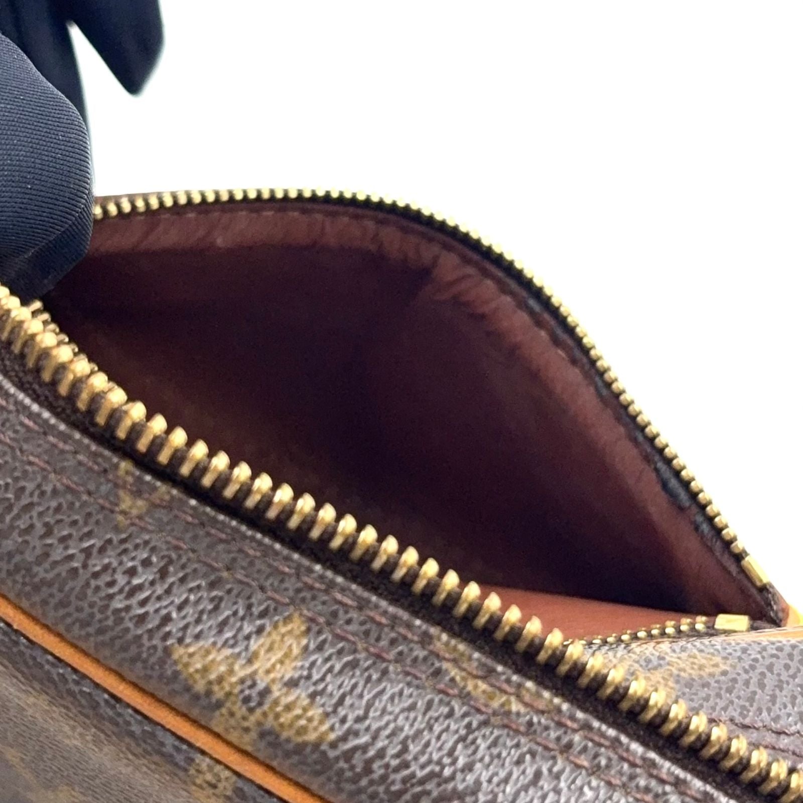 Louis Vuitton Pochette Cite Monogram Leather Brown Light Shoulder Bag Gold — view 7