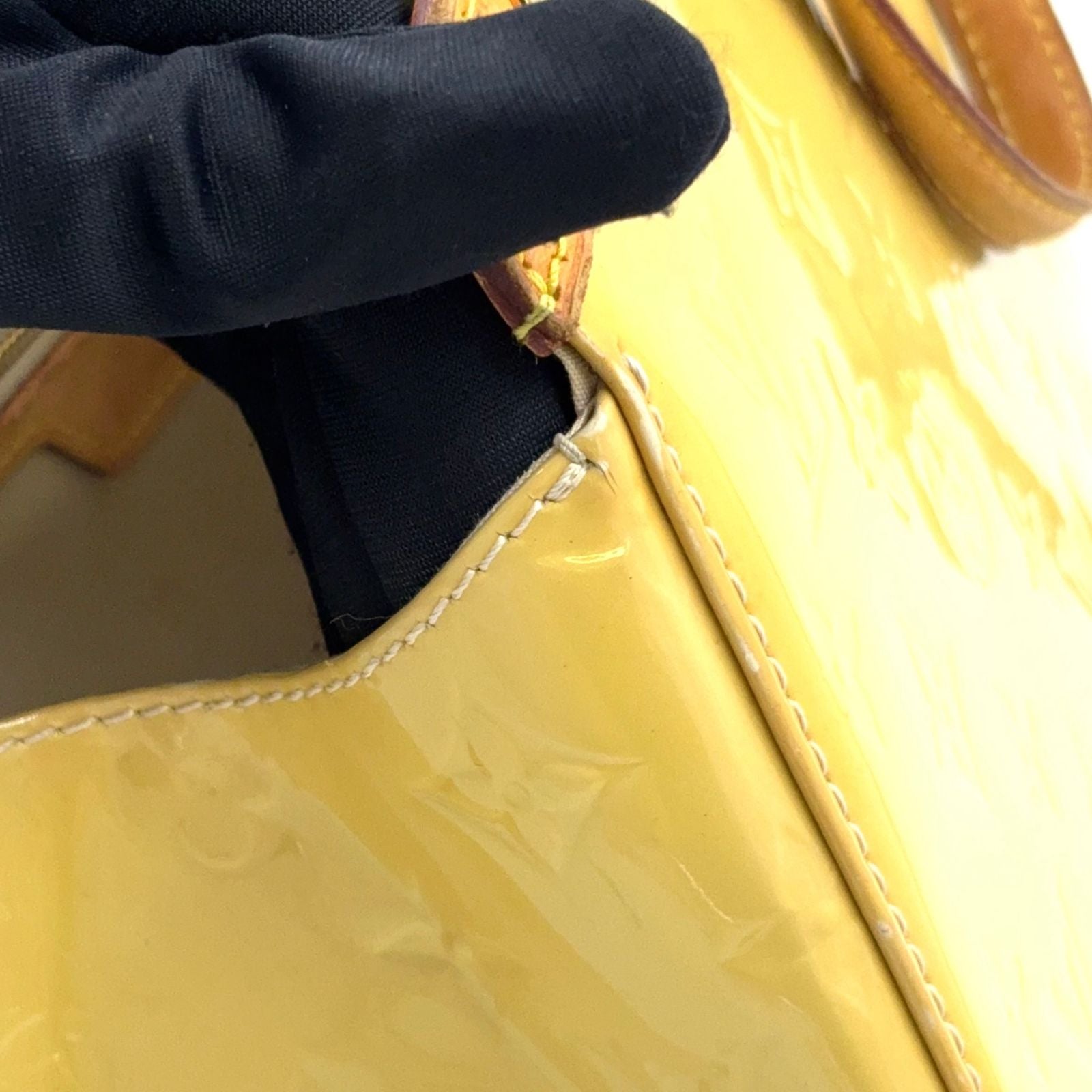 Louis Vuitton Blair MM Monogram Vernis Dune Leather Enamel Yellow Light Brown — view 9