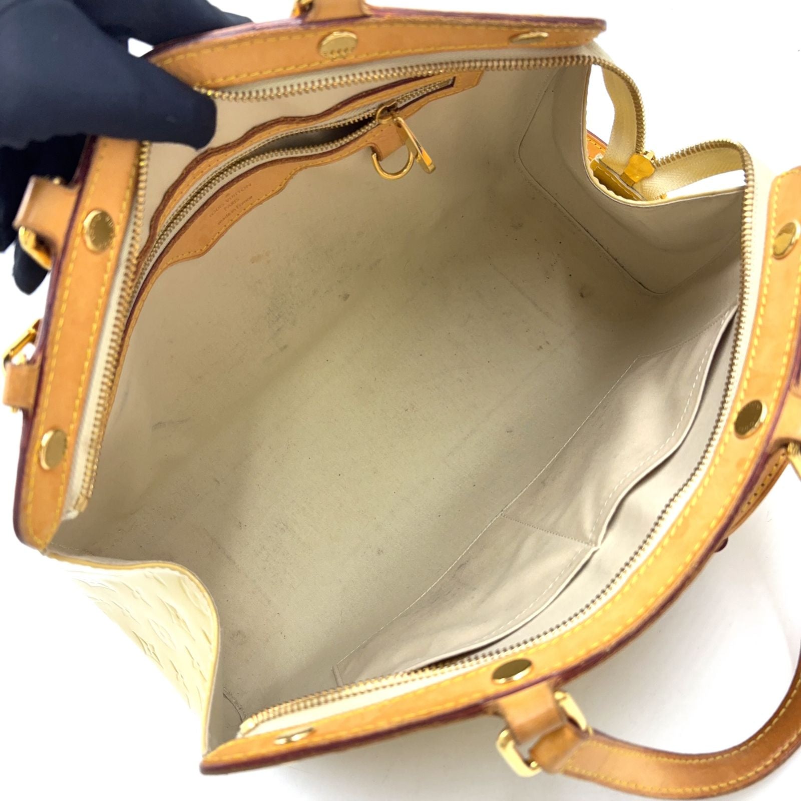Louis Vuitton Blair MM Monogram Vernis Dune Leather Enamel Yellow Light Brown — view 3