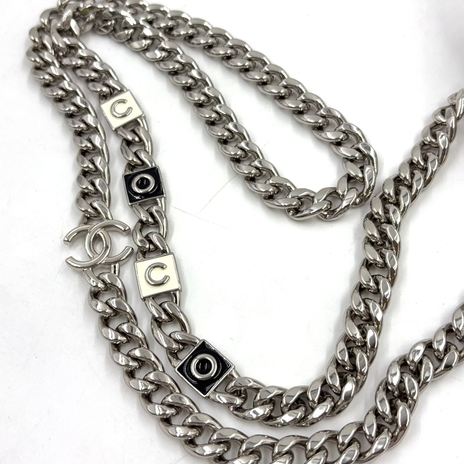 Chanel Classic Small Vanity Caviar Leather White Chain Shoulder Bag Silver — view 5