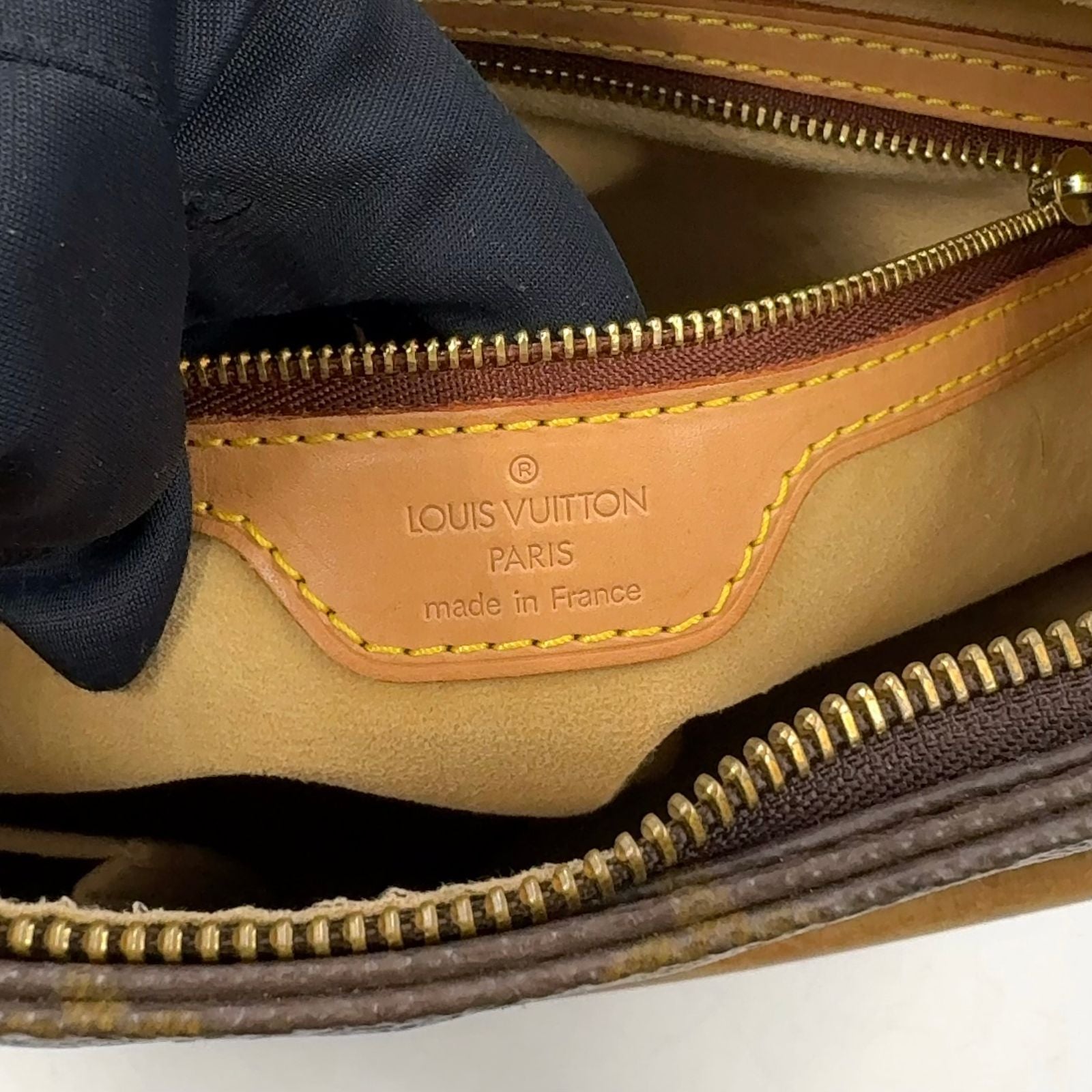 Louis Vuitton Looping GM Monogram Leather Brown Light Shoulder Bag Gold — view 4