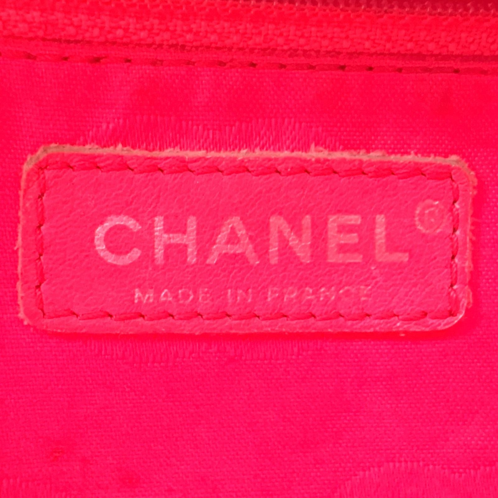 Chanel Cambon Line Bowling Lambskin Black White Shoulder Bag Silver — view 4