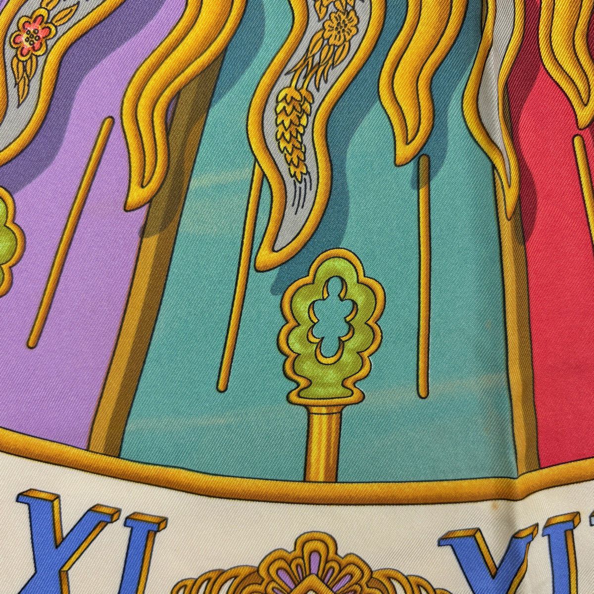Hermes Carre 90 Carpe Diem Enjoy Your Day Sun Moon Scarf Silk Navy Multi — view 5