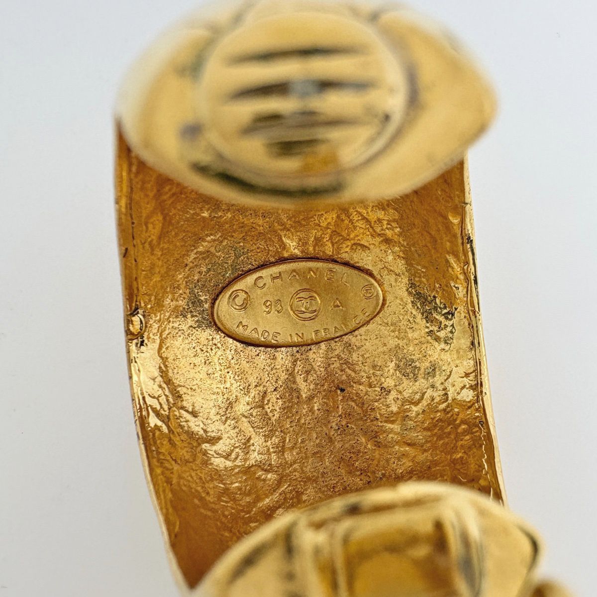 Chanel CC Logo Earrings Quilted Gold Plated — view 4