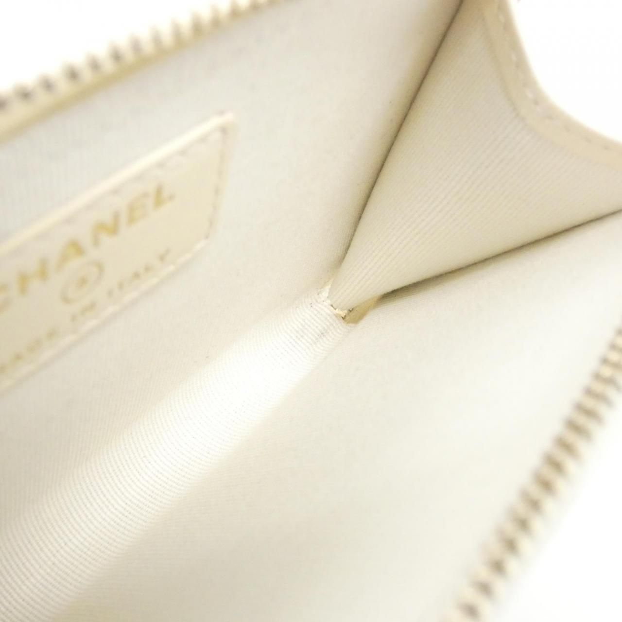 Chanel Card Case Card Holders Ivory — view 8