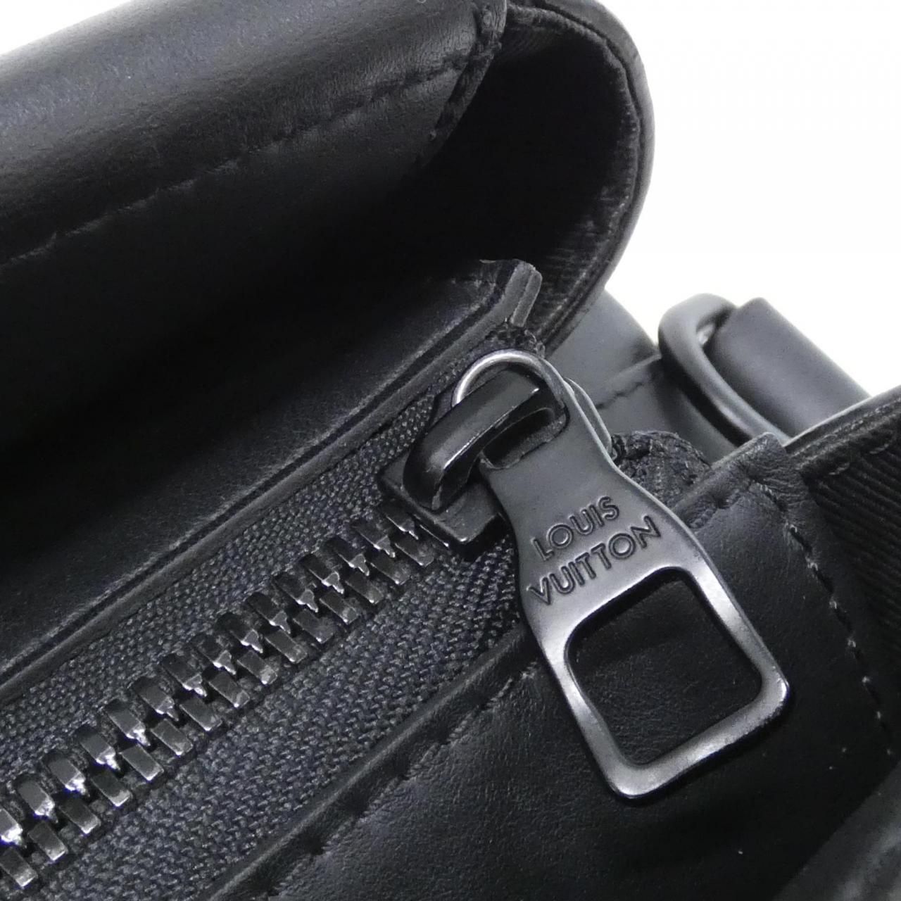 Louis Vuitton Monogram Seal Steamer Tote — view 5