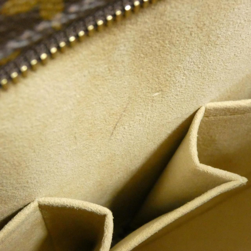 Louis Vuitton Monogram Luco — view 6