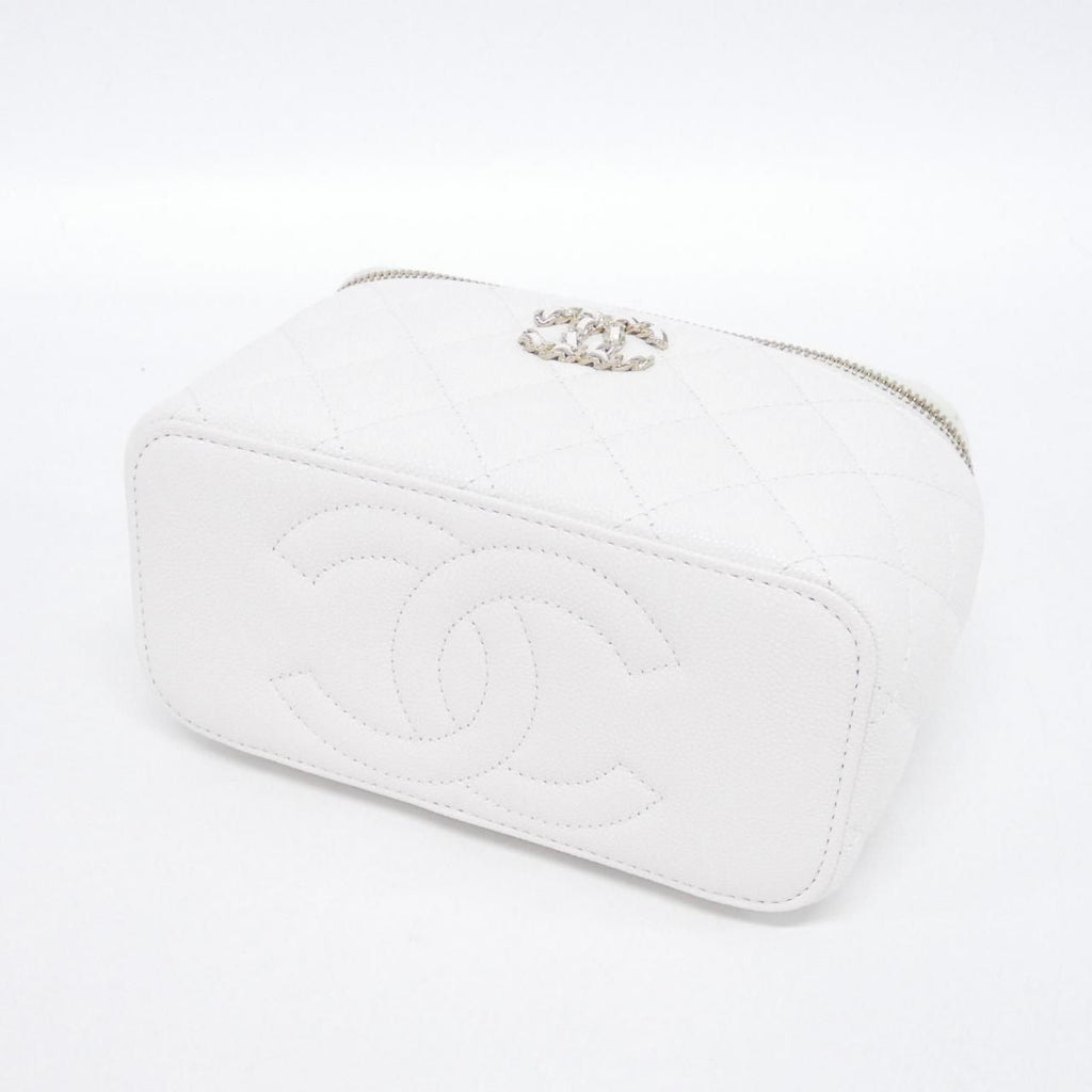 Chanel Bag Handbag White — view 3