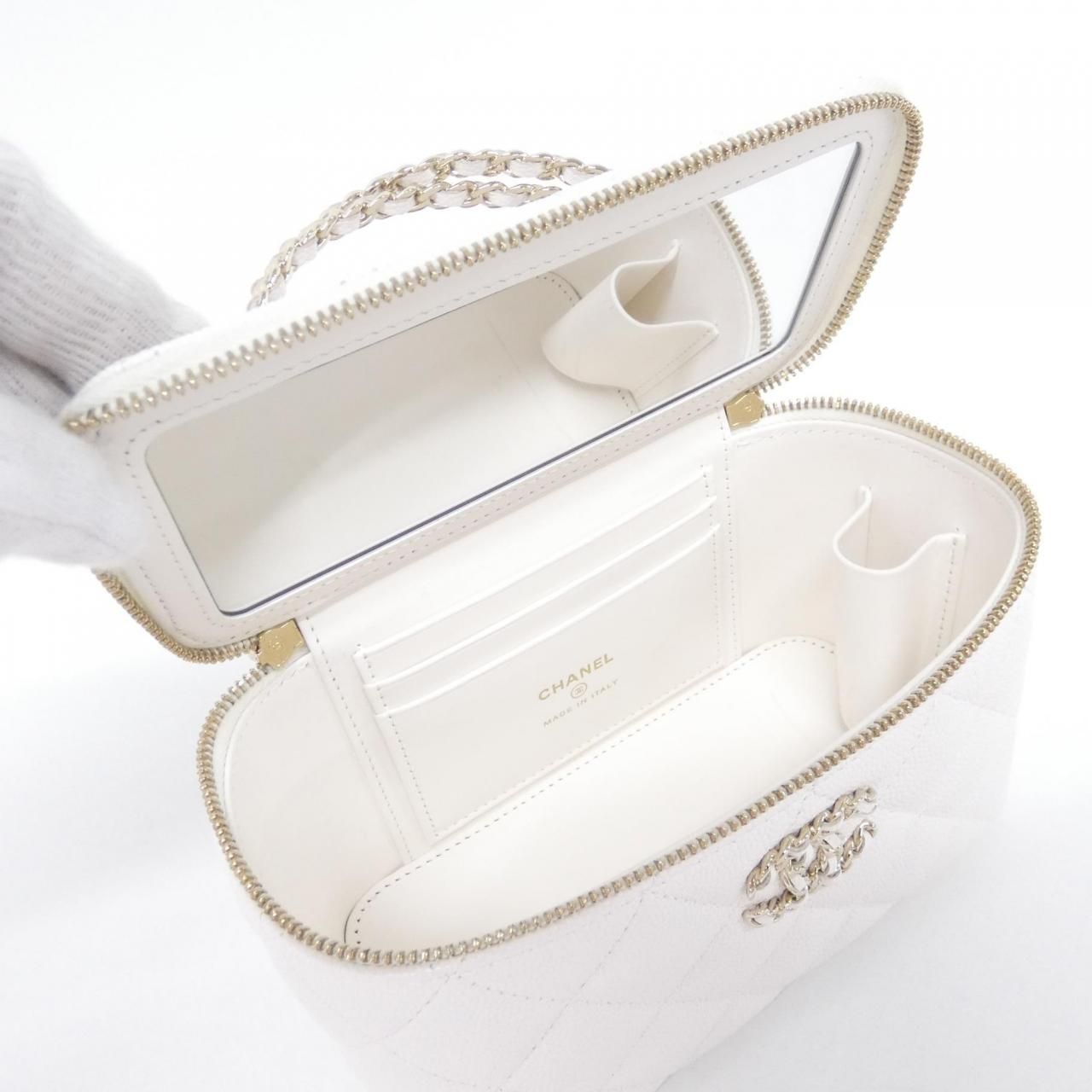 Chanel Bag Handbag White — view 7