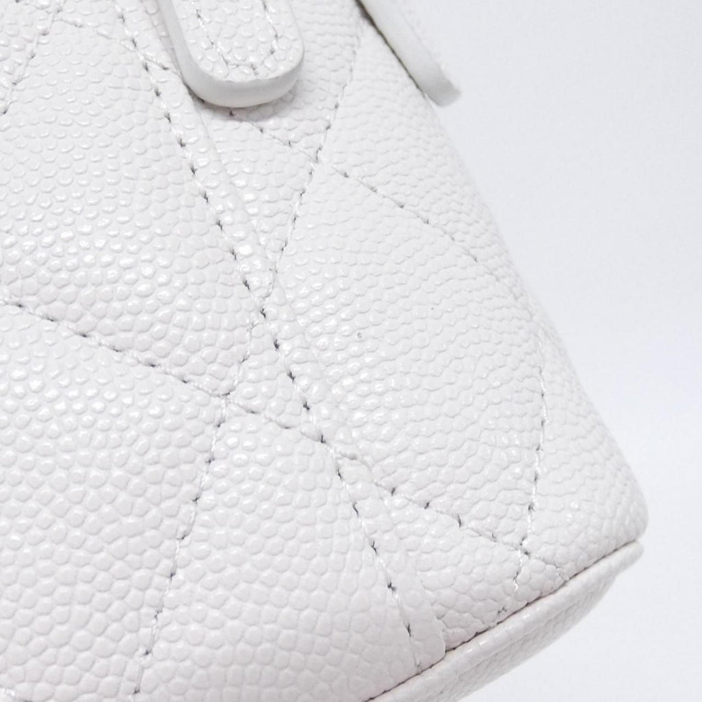 Chanel Bag Handbag White — view 4