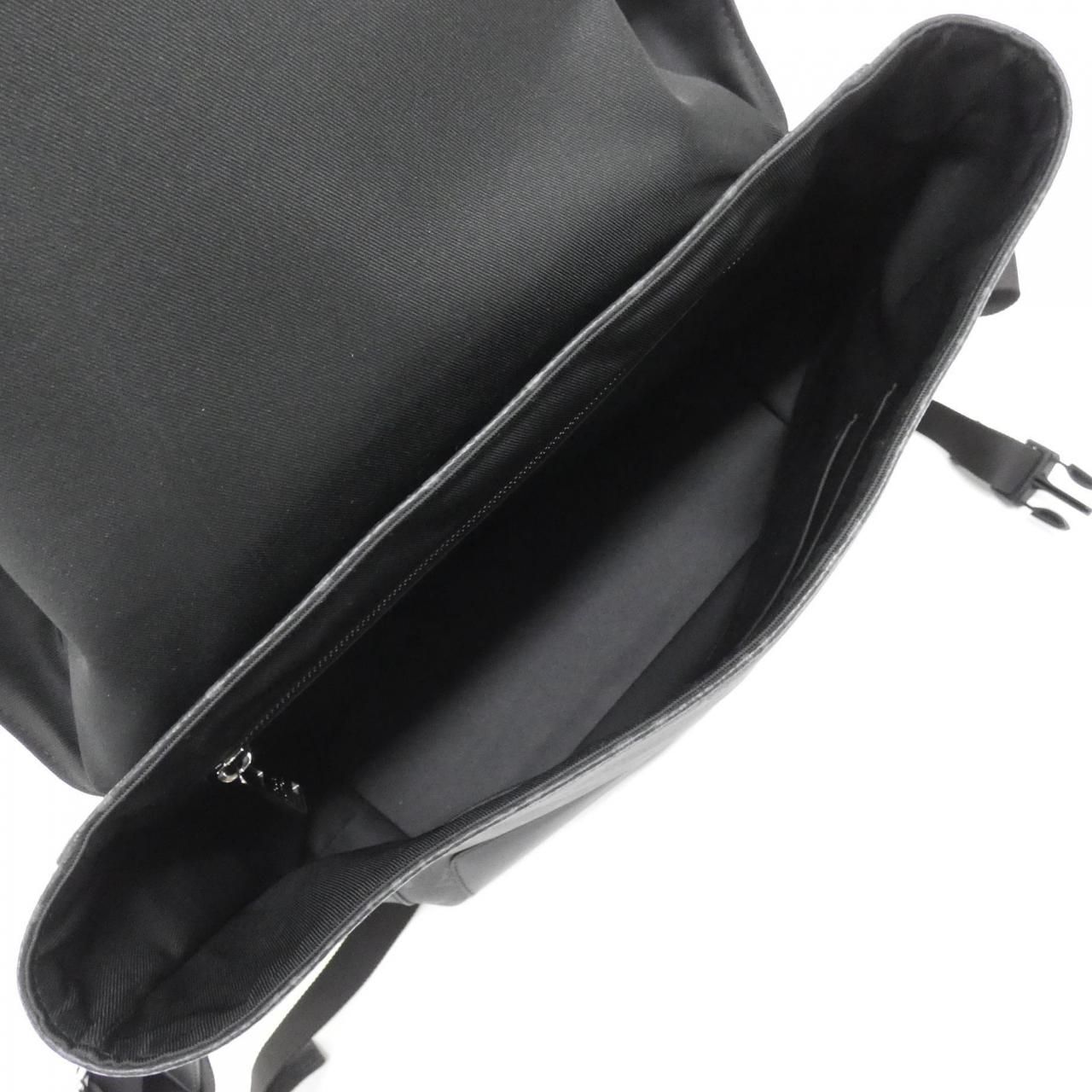 Louis Vuitton Monogram Eclipse Messenger Voyage MM Shoulder — view 9