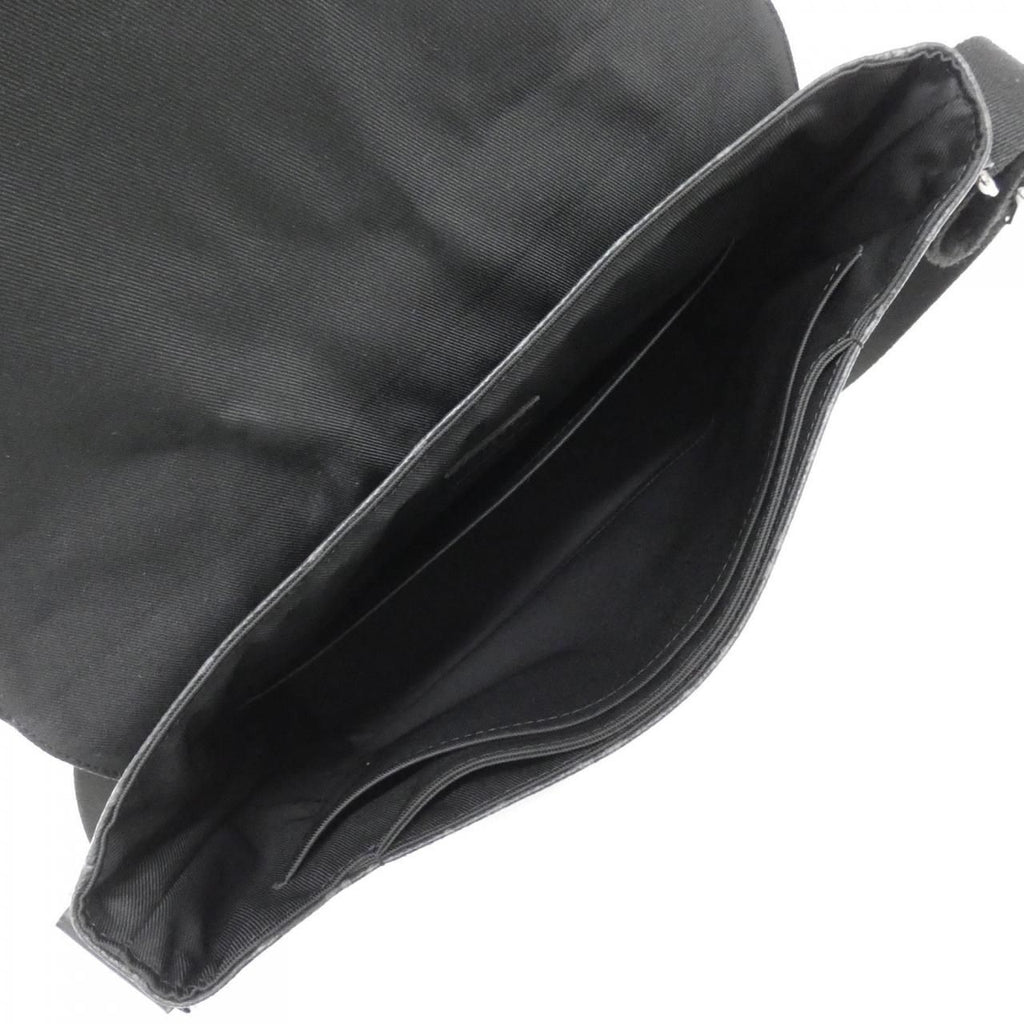 Louis Vuitton Monogram Eclipse District MM Shoulder — view 9