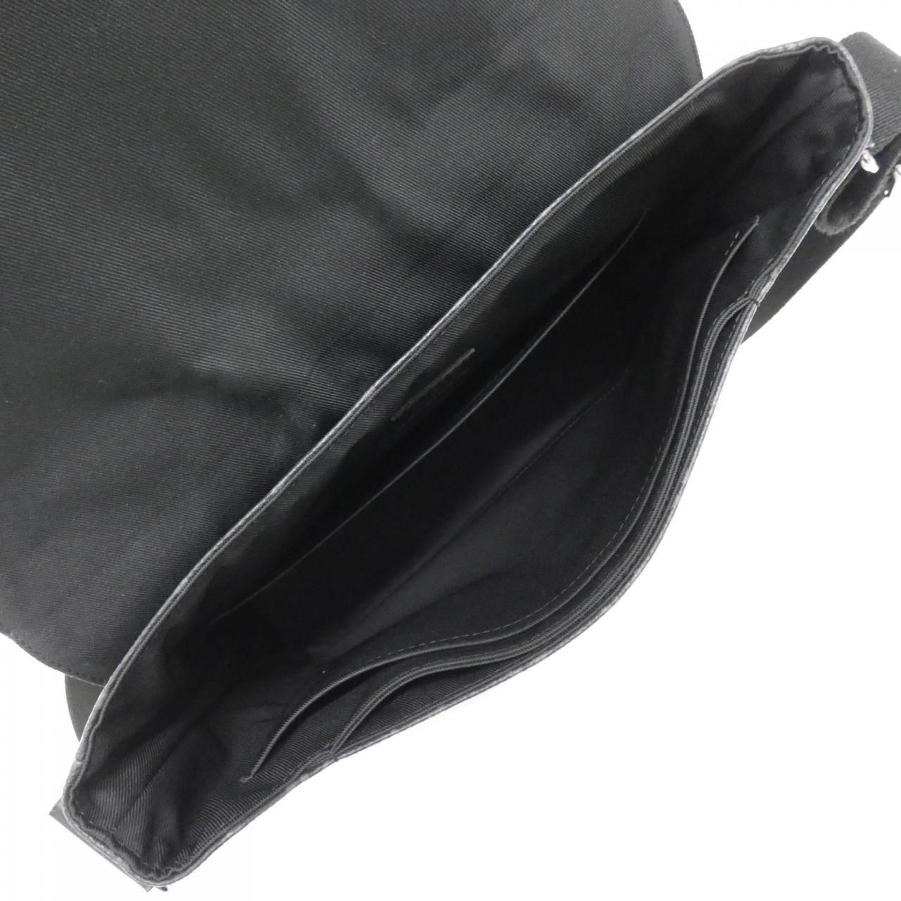 Louis Vuitton Monogram Eclipse District MM Shoulder — view 9