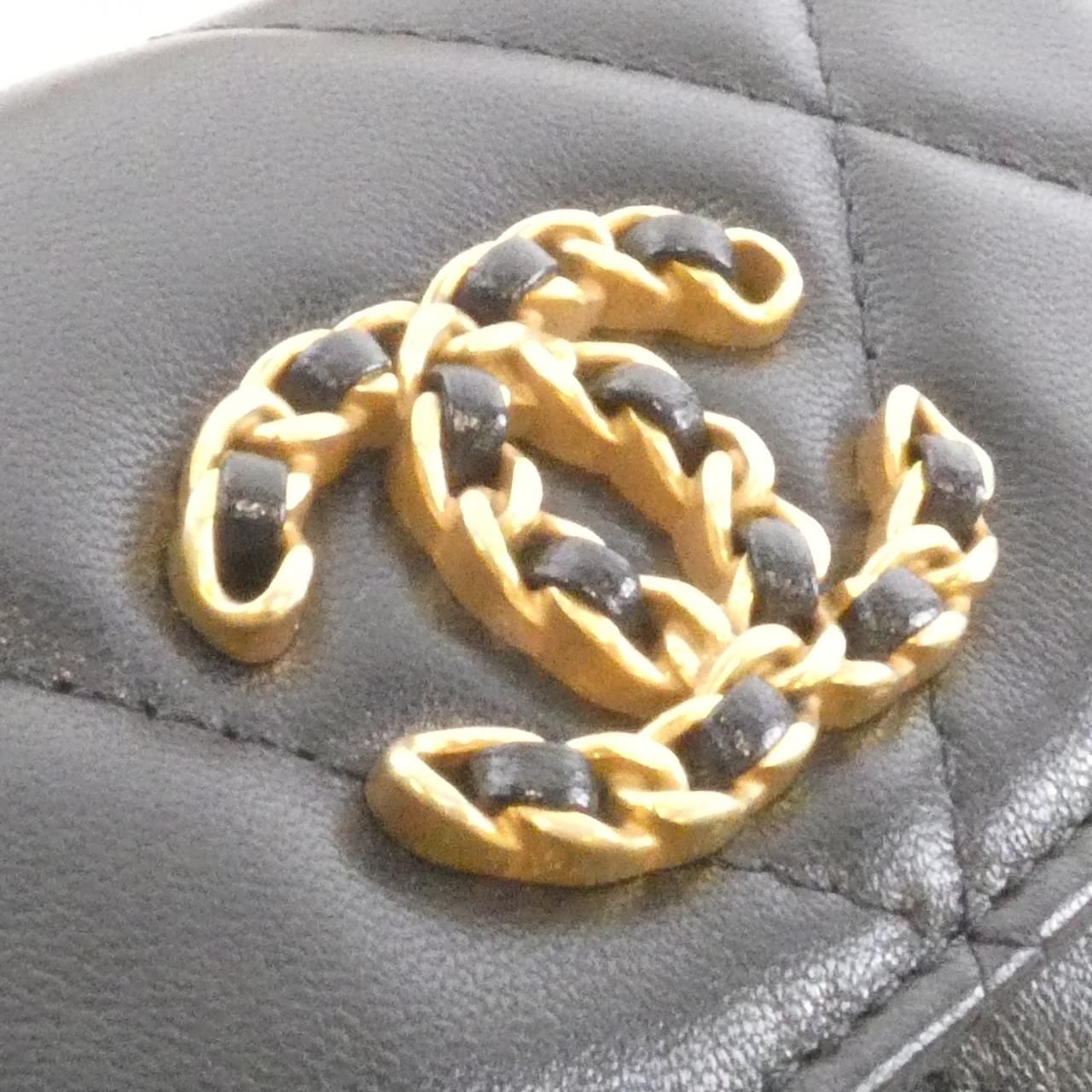 Chanel 19 Line Waist — view 5
