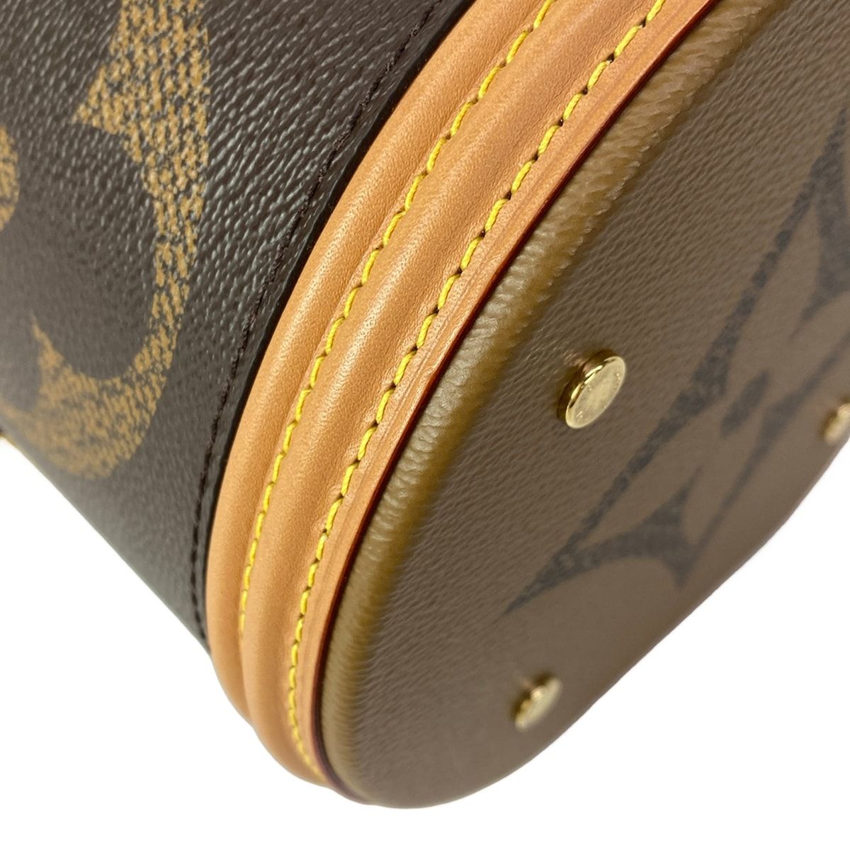 Louis Vuitton Vanity Bag Monogram Reverse Cannes — view 7